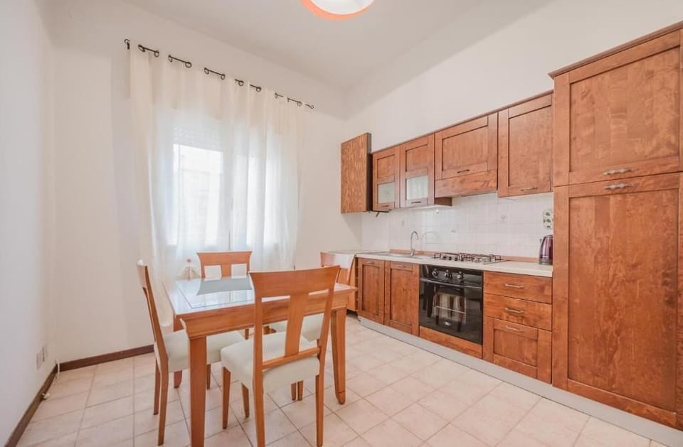 Fridge, stovetop, espresso maker, electric kettle