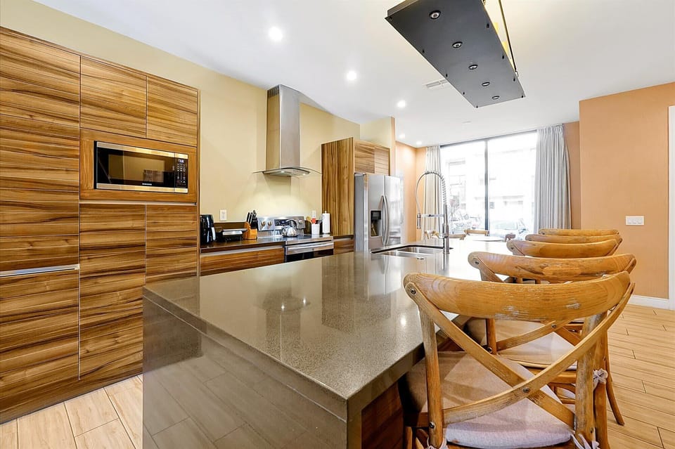 Villa (4 Bedrooms) | Private kitchen | Microwave, oven, stovetop, dishwasher