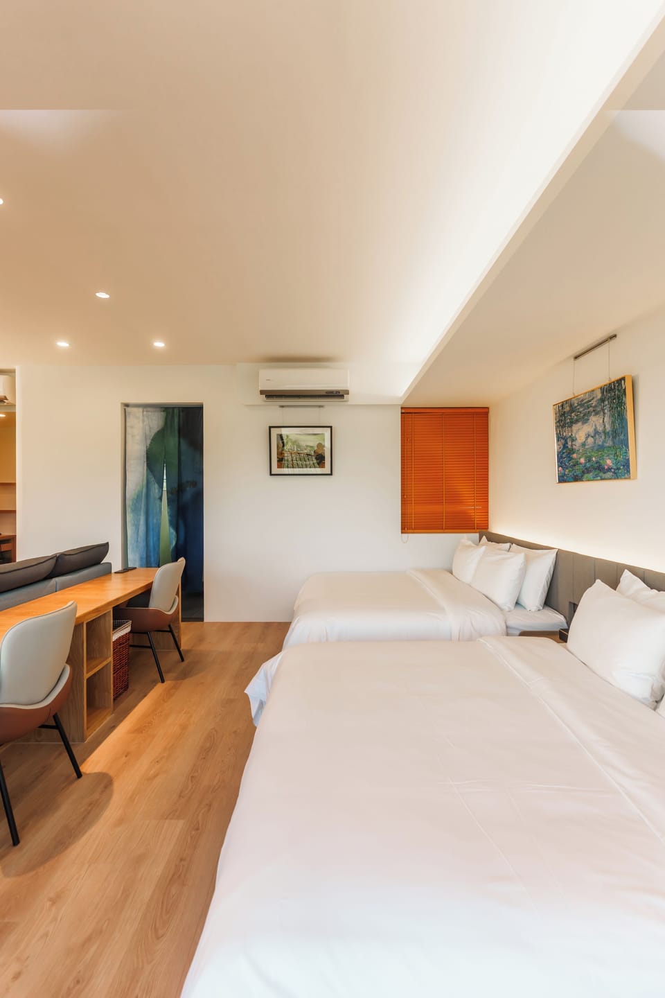 Comfort Suite, Balcony, Courtyard View | Desk, laptop workspace, free WiFi