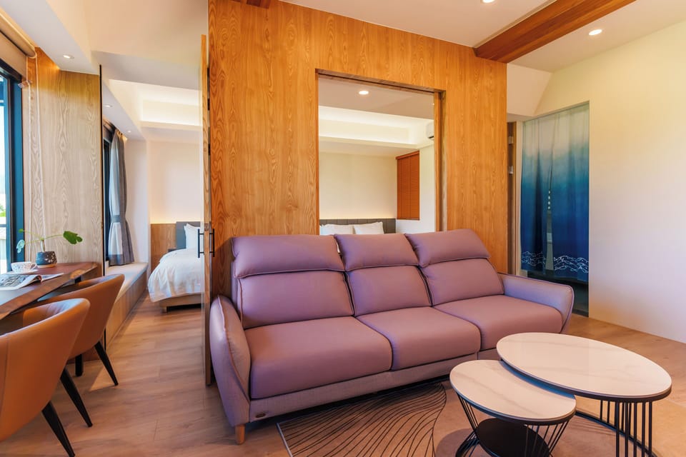 Comfort House, Garden View | Desk, laptop workspace, free WiFi