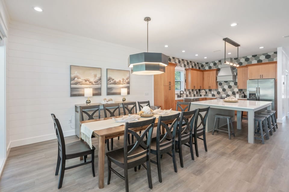 Spacious dining seating for everyone to gather for meals!
