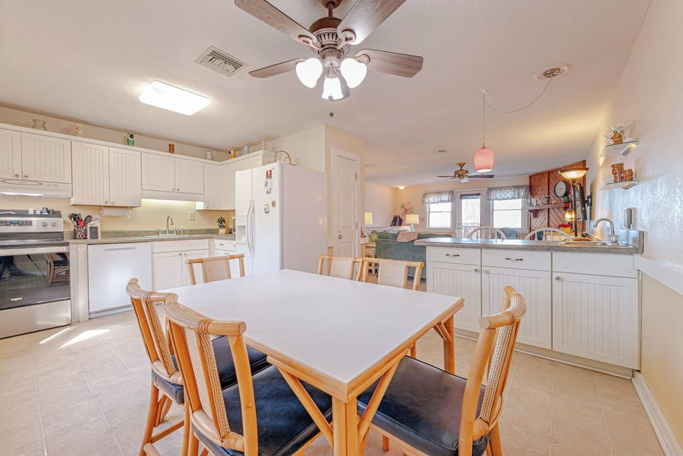 Top Level Dining Area