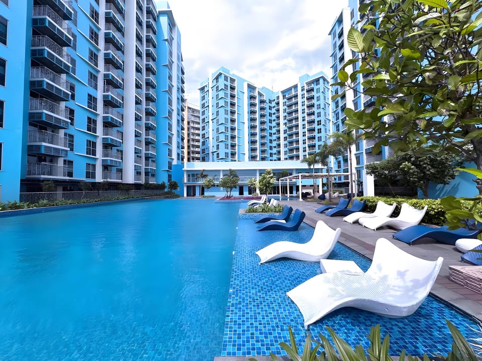 Rooftop pool