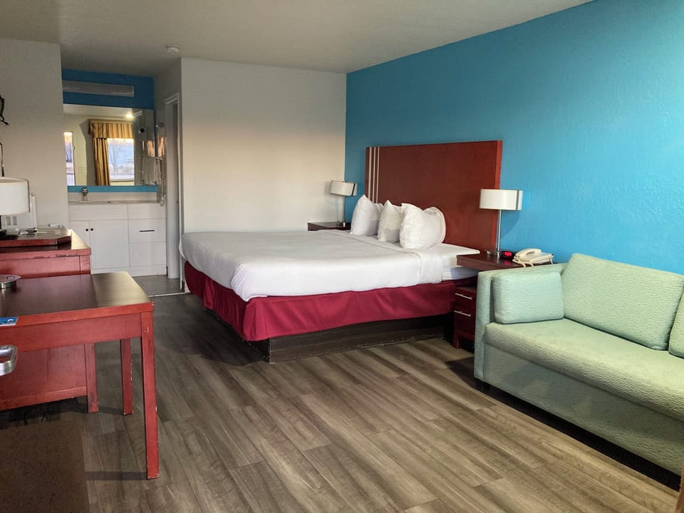Standard Single Room | Free WiFi, bed sheets