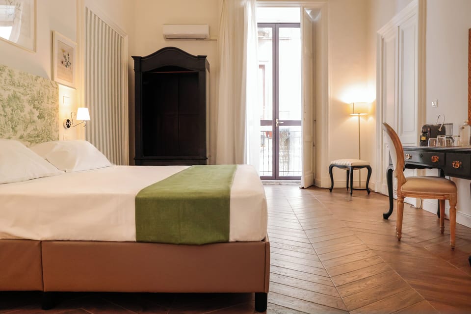 Superior Double Room | Desk, laptop workspace, blackout drapes, soundproofing