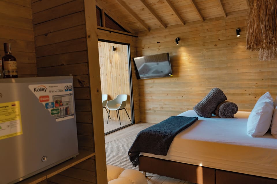 Superior Chalet, Balcony, Lake View | Soundproofing