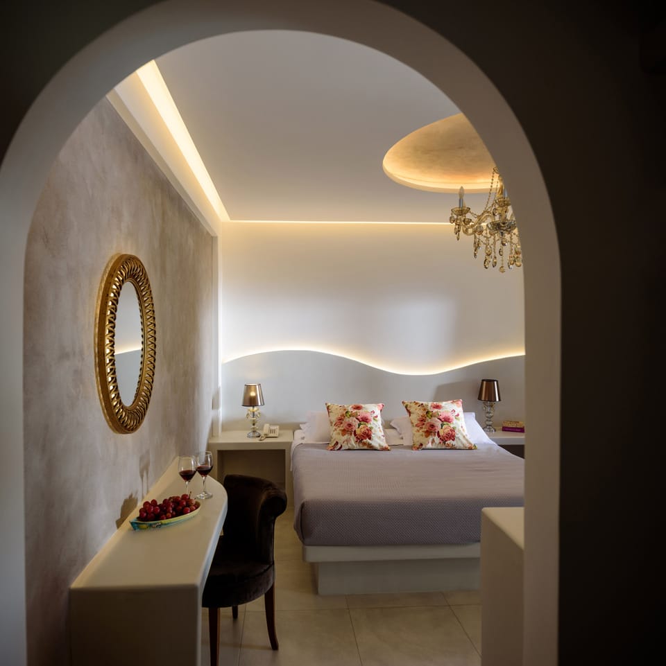 Deluxe Room, Jetted Tub, Pool View | In-room safe, free WiFi, bed sheets