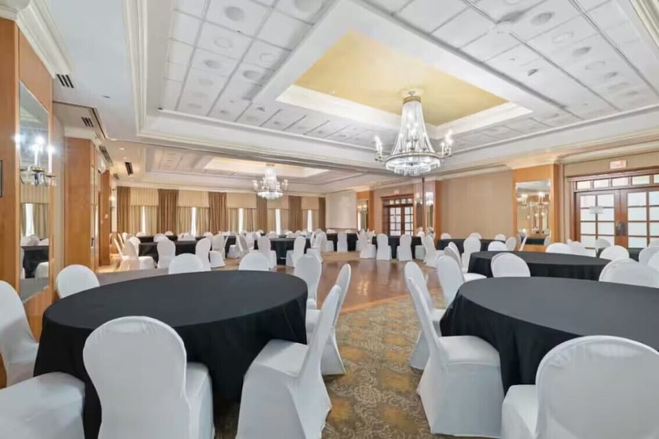 Banquet hall