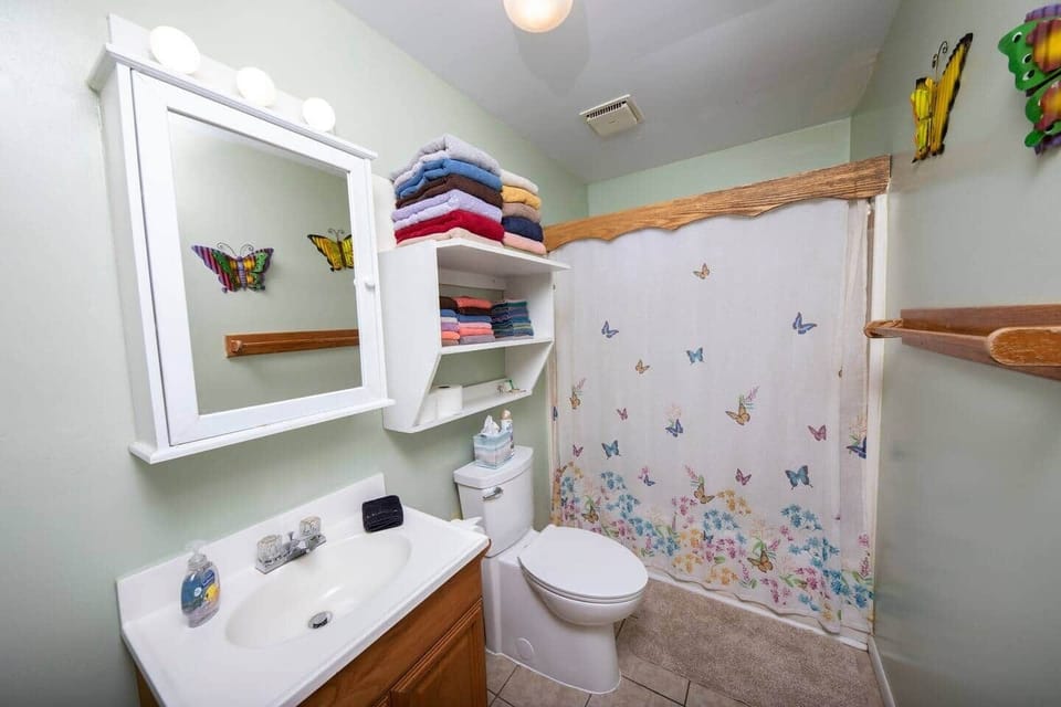 full bath (tub and shower)