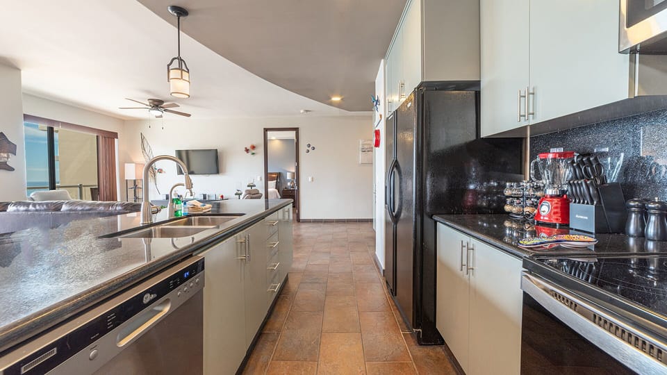 Very large and complet kitchen.