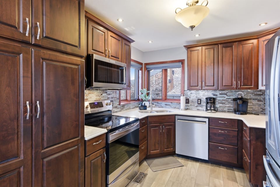 Main Floor Full Kitchen