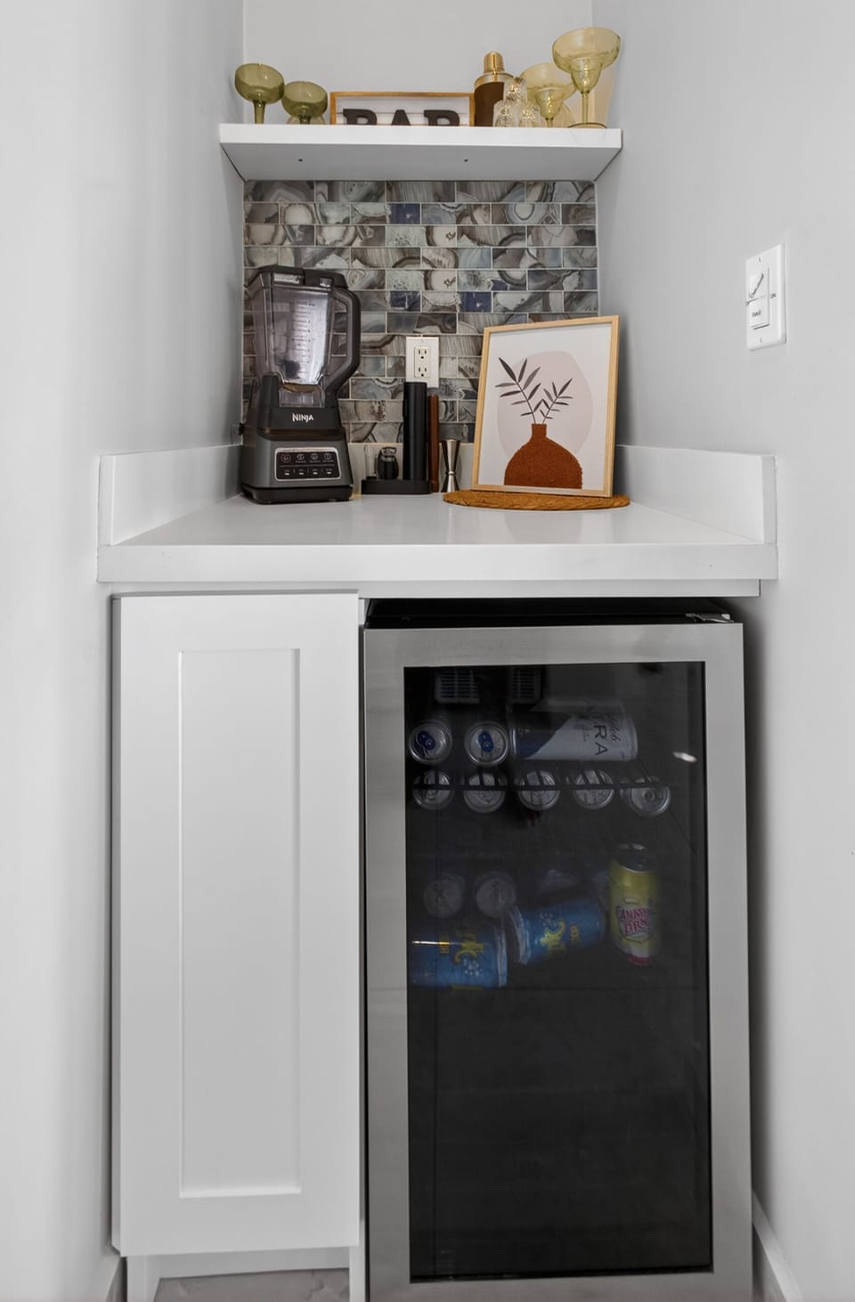 Bar with wine cooler