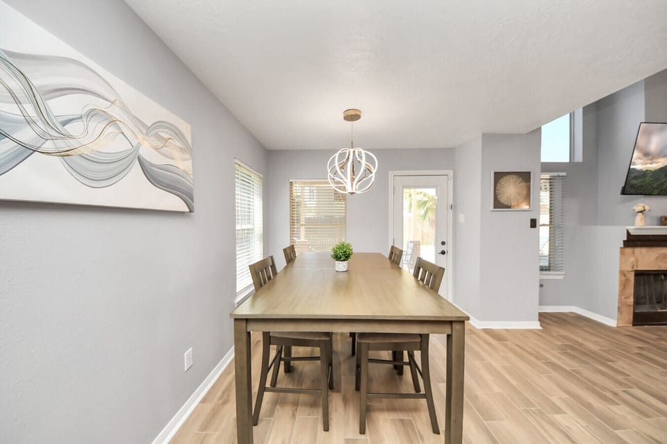 Dining Area 2