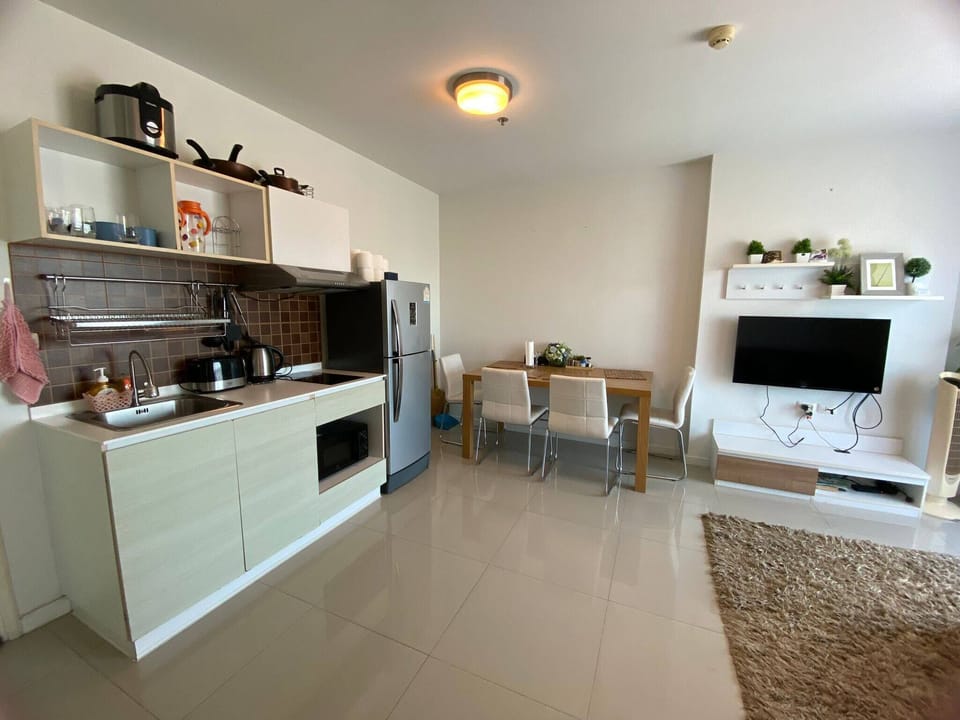 Condo, 2 Bedrooms, Balcony | Interior