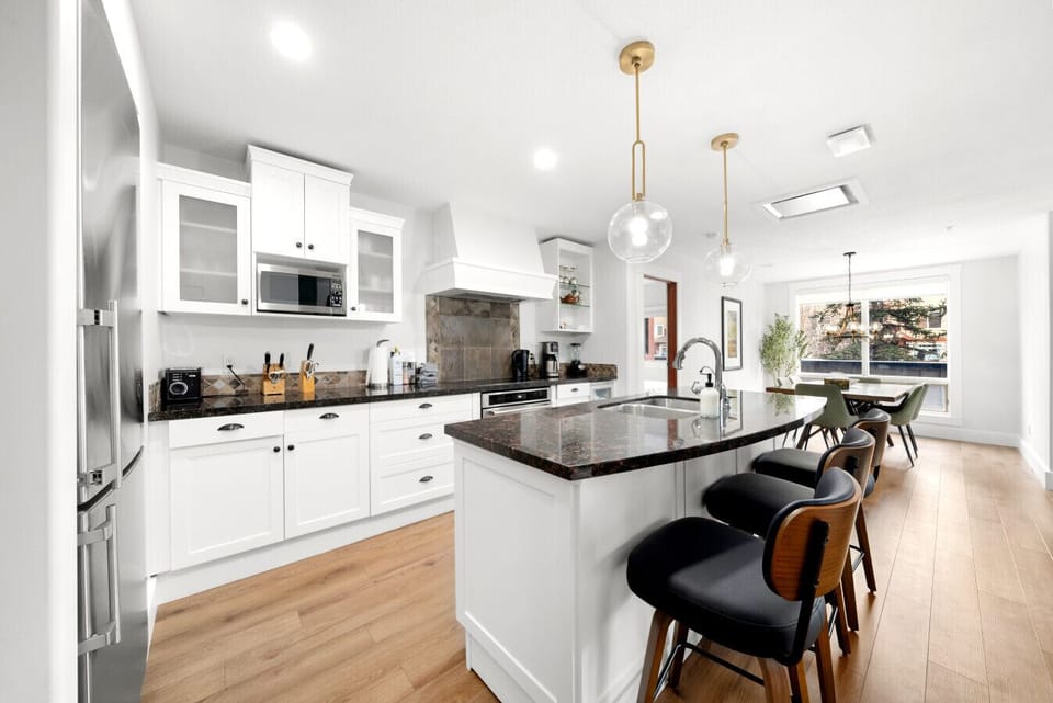 The fully equipped kitchen includes all the essentials you need to prepare delicious meals effortlessly, from modern appliances to ample cookware and utensils, ensuring a seamless cooking experience.