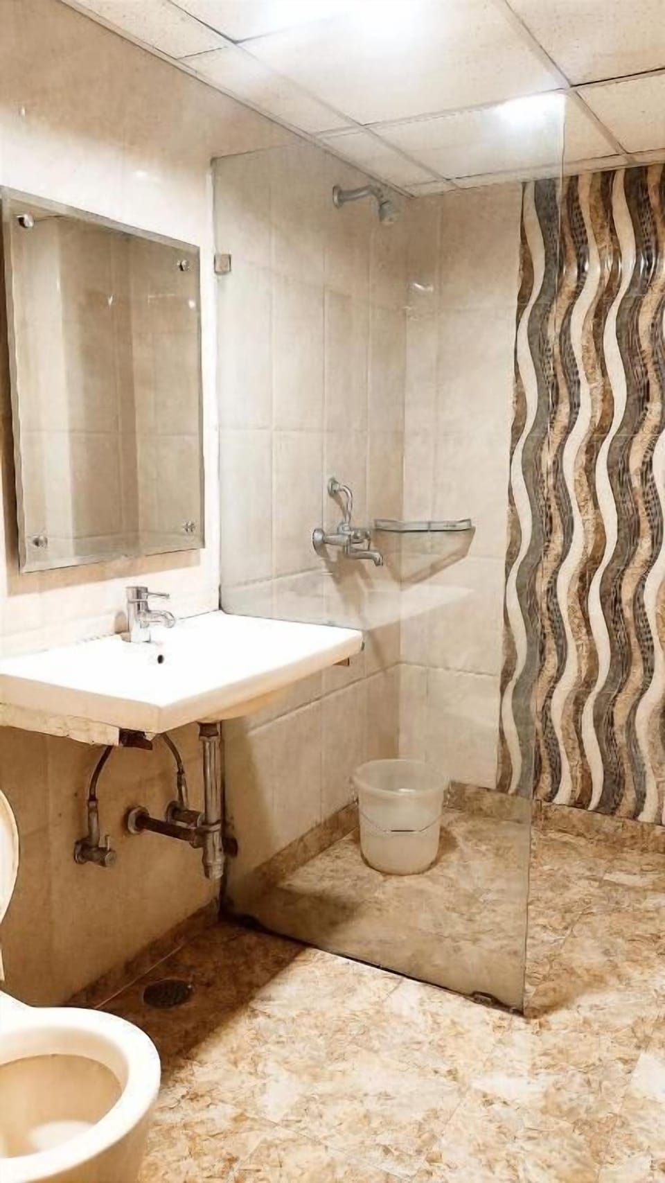 Double Room, Roll-in Shower, Air conditioning | Bathroom | Bidet
