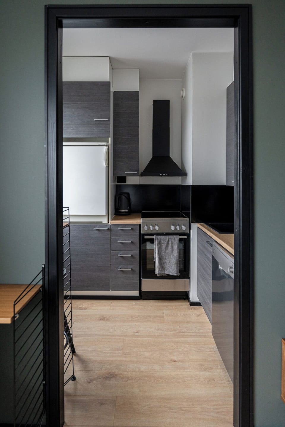 Apartment, City View | Private kitchen | Mini-fridge, microwave, oven, stovetop