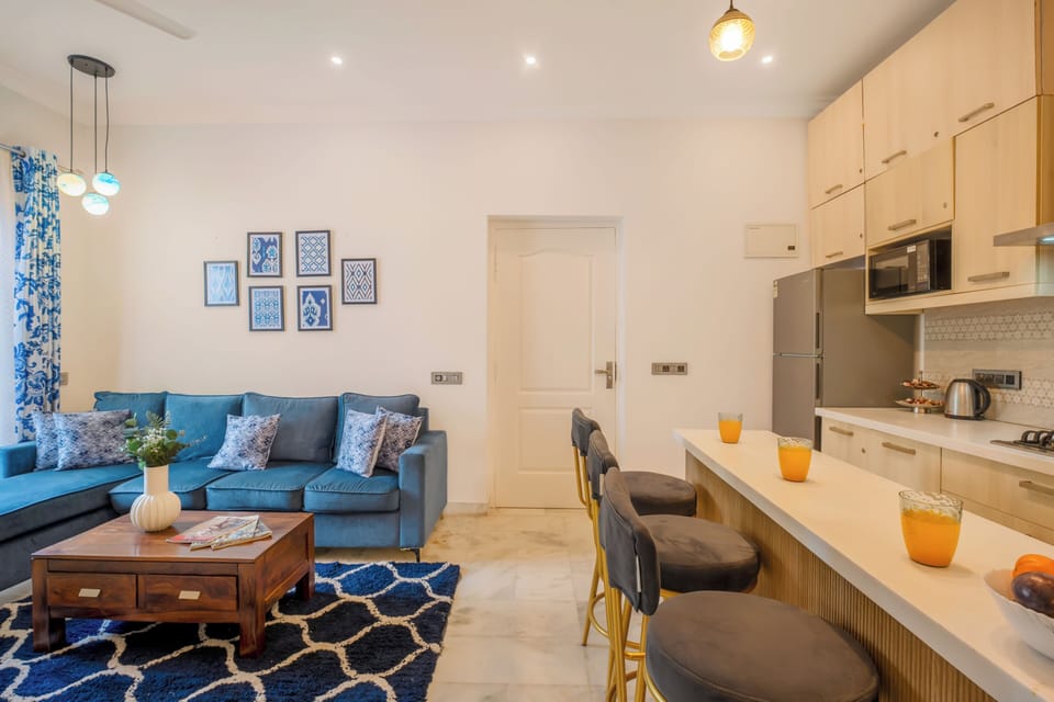 Apartment, 2 Bedrooms, Kitchenette | Living area | 42-inch Smart TV with digital channels