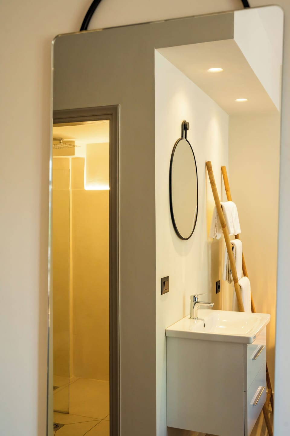 Superior Double Room, Balcony, Pool View | Bathroom