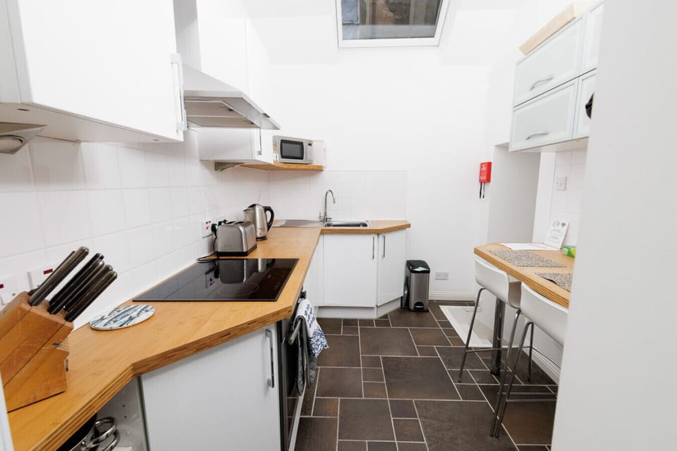 Fully equipped kitchen