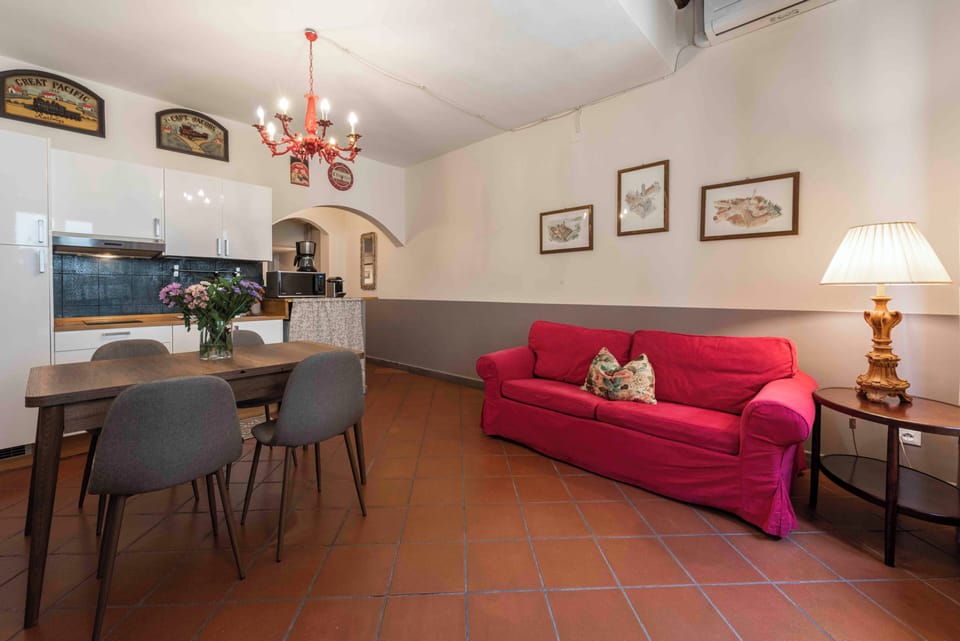 Classic Apartment | Living area