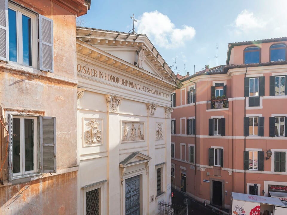 Facade, Molding