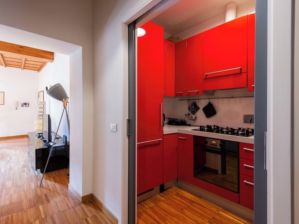 Kitchen, Kitchen Appliance, Major Appliance, Flooring, Interior Design, Wood, Countertop, Floor, Cabinetry, Ceiling