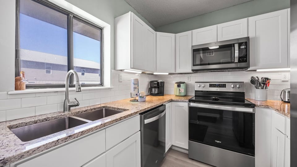 Gulf Village 315 - Kitchen