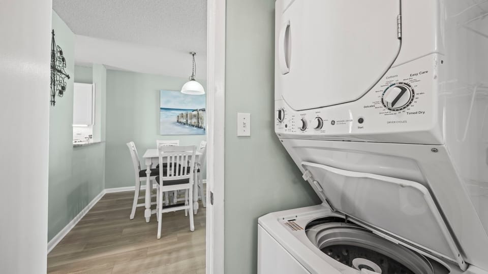 Gulf Village 315 - Enjoy the Ease of an In-Unit Washer & Dryer