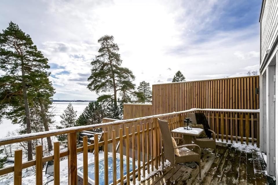 Deluxe Villa, 4 Bedrooms, Lake View | Property grounds