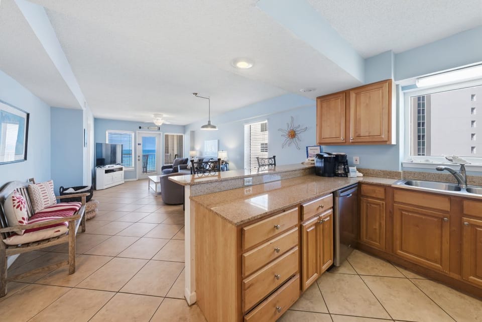 Boardwalk 587 Kitchen