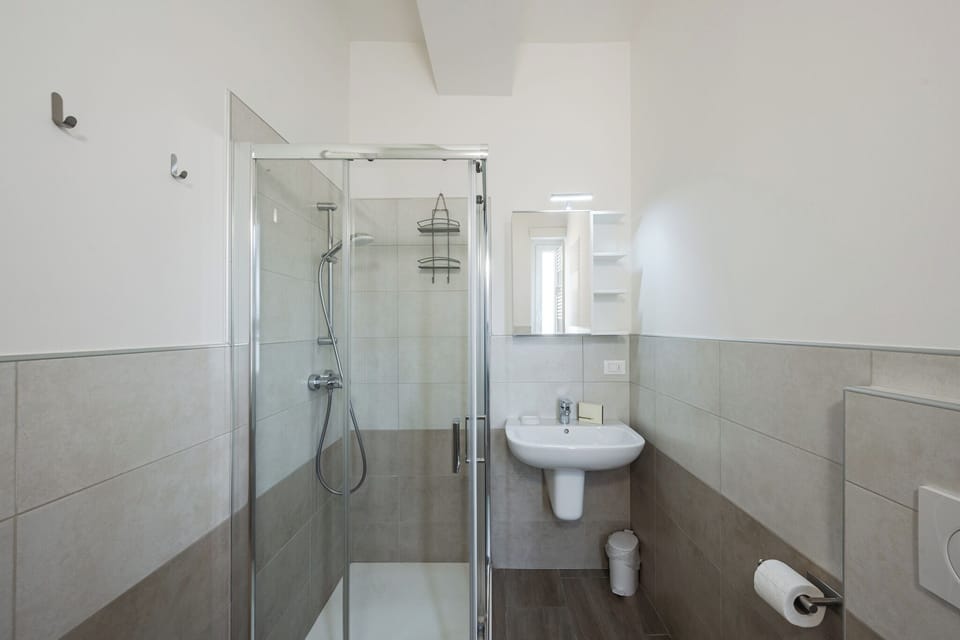 Townhome, 1 King Bed, Private Bathroom | Bathroom