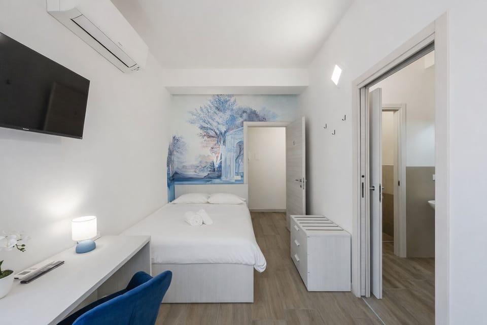 Classic Townhome, 1 Bedroom, City View | Iron/ironing board, free WiFi
