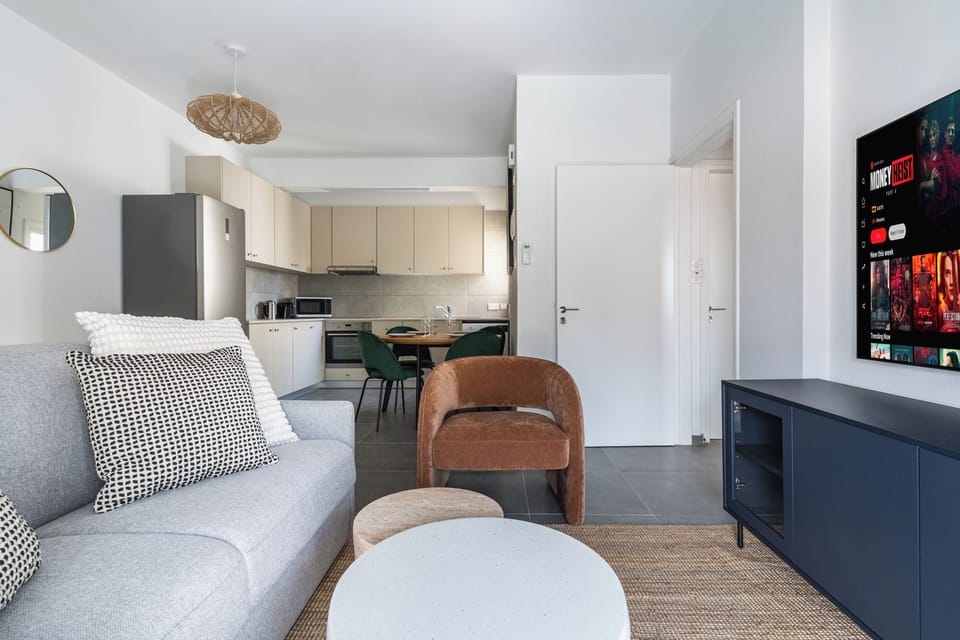 Suite, Beach View | Living area