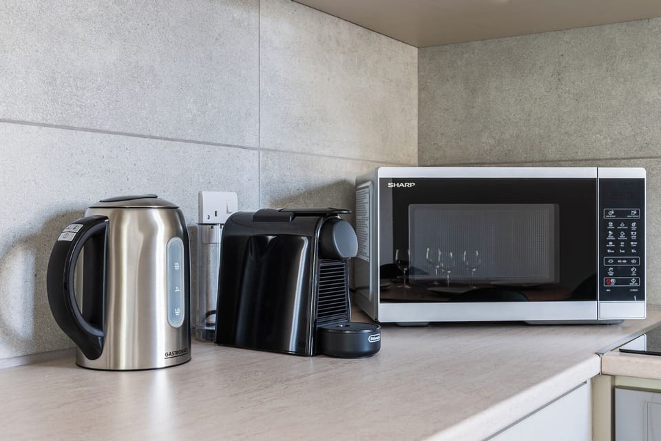 Suite, Beach View | Microwave