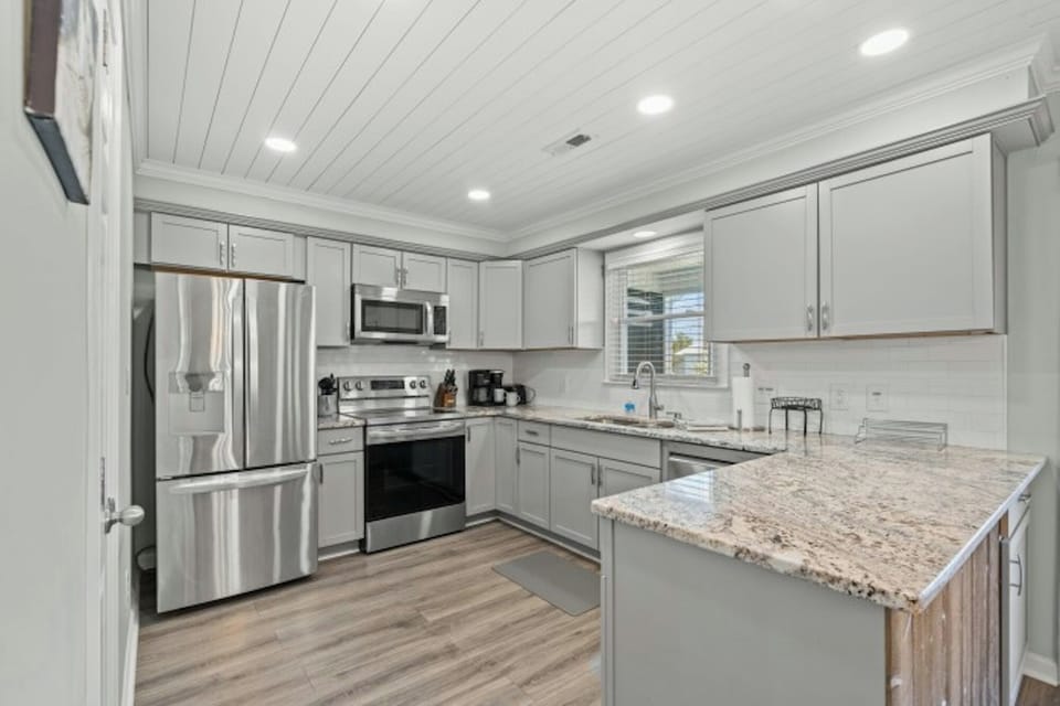 The chef in the family will absolutely love this fabulous updated kitchen.