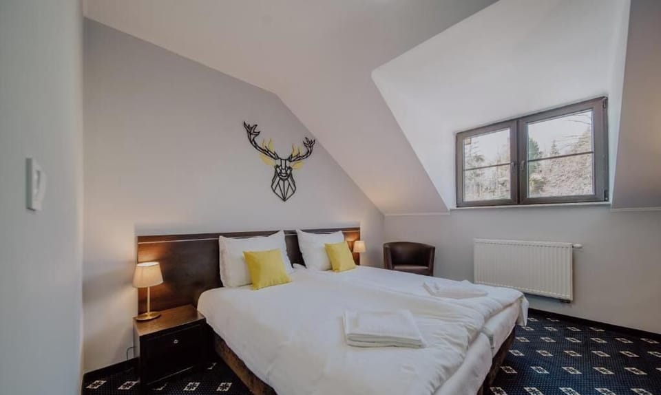 Standard Double Room | Desk, laptop workspace, blackout drapes, iron/ironing board
