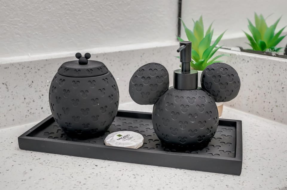 Stylish bathroom amenities with Disney design