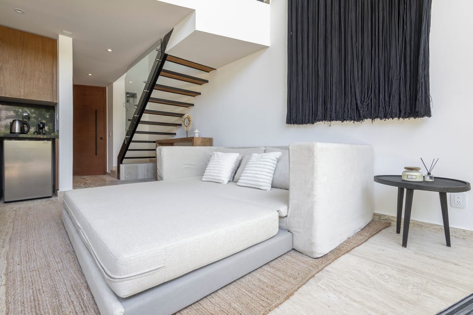 Standard Loft, Patio, Courtyard View | Living area | Flat-screen TV