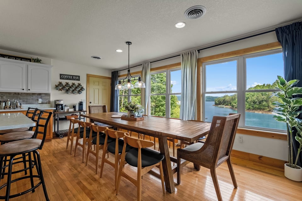 Seating for 15 with amazing views