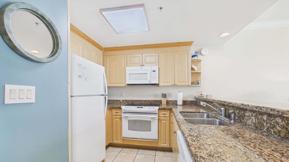 Fully equipped kitchen with all the cooking essentials for your stay
