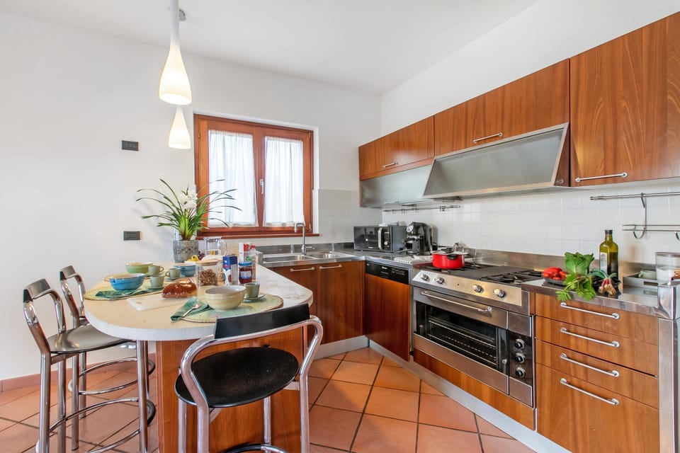 Kitchen and dining area
