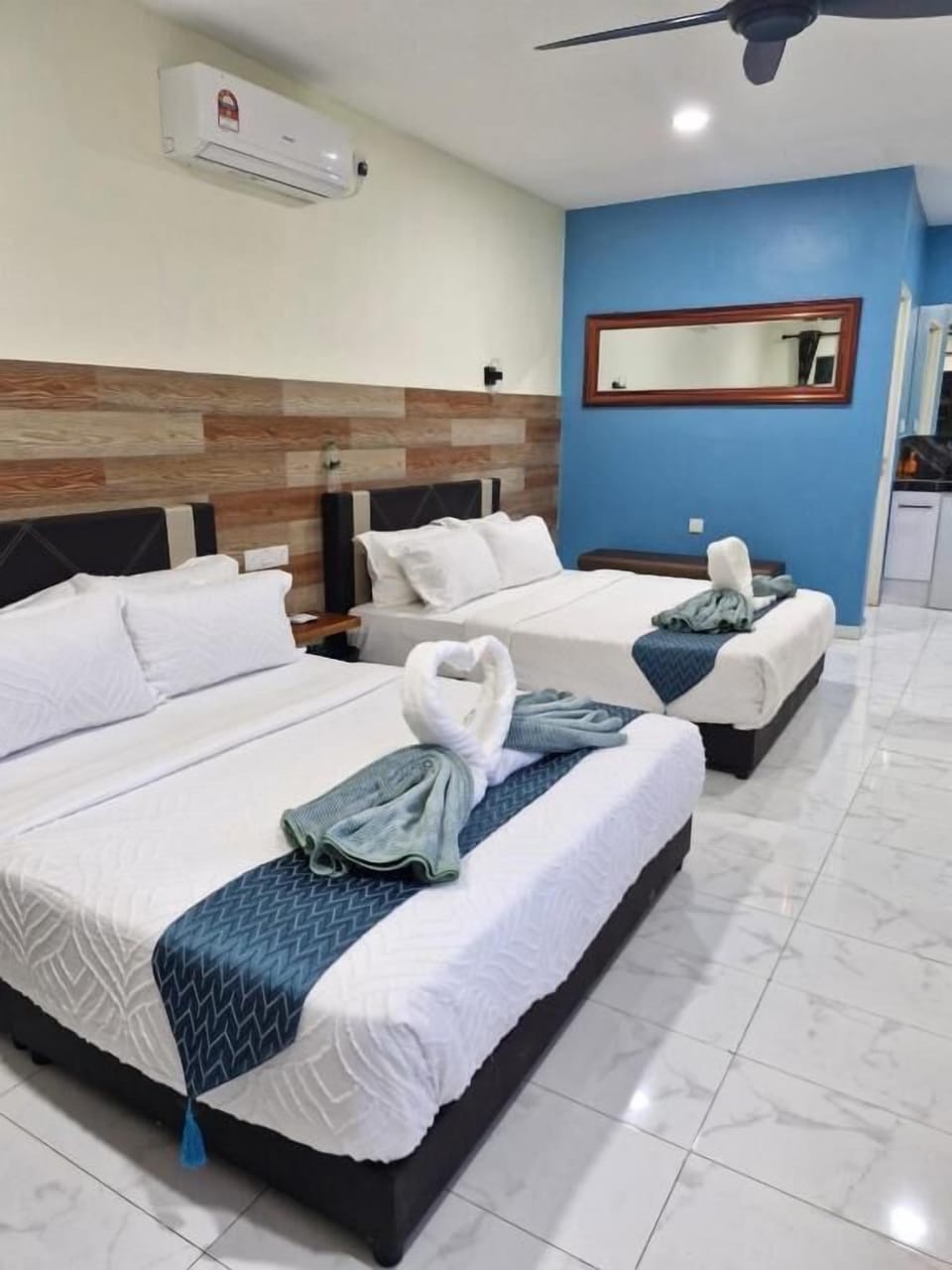 In-room safe, laptop workspace, blackout drapes, soundproofing