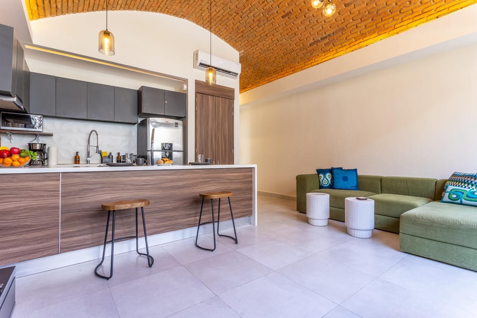 Condo - Image 12