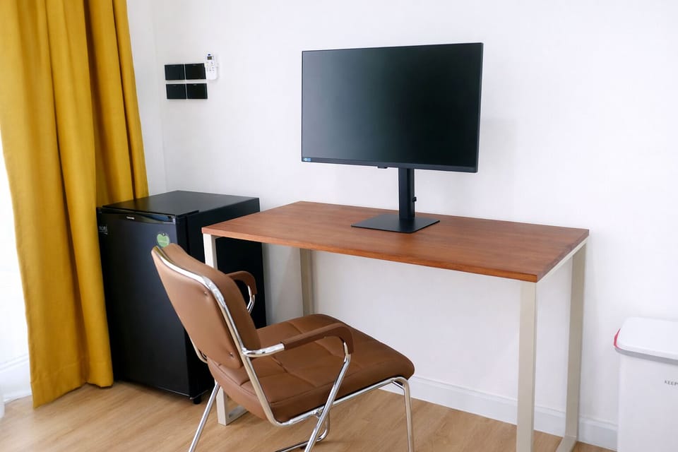 Comfort Bungalow, 1 King Bed, Private Bathroom, Garden View | Desk, laptop workspace, soundproofing, free WiFi
