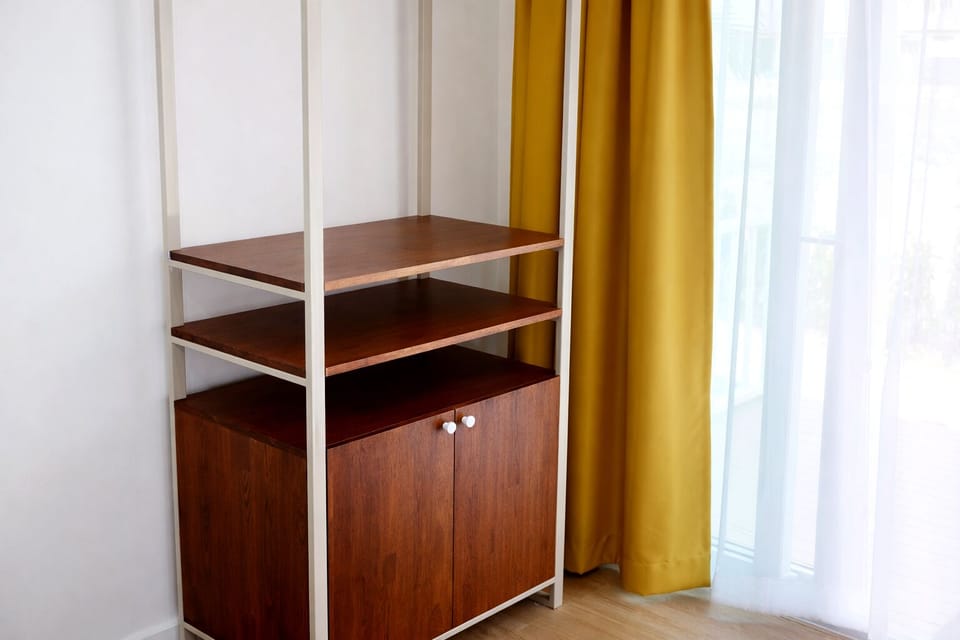 Comfort Bungalow, 1 King Bed, Private Bathroom, Garden View | Wardrobe