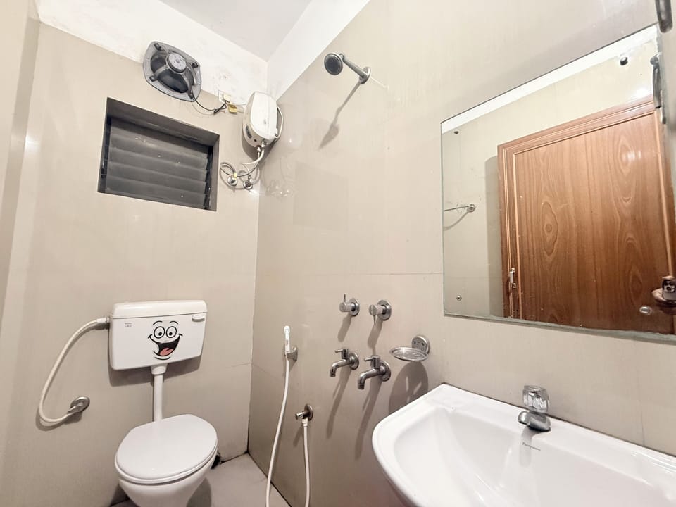 Double Room, Balcony, City View | Bathroom