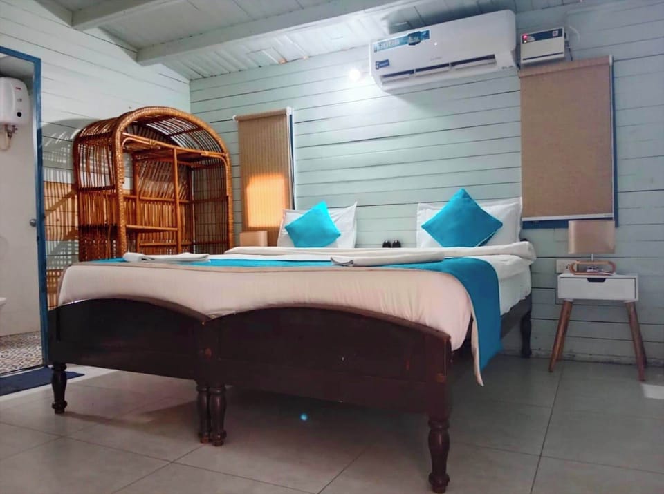 Deluxe Cottage | Hypo-allergenic bedding, desk, soundproofing, free WiFi