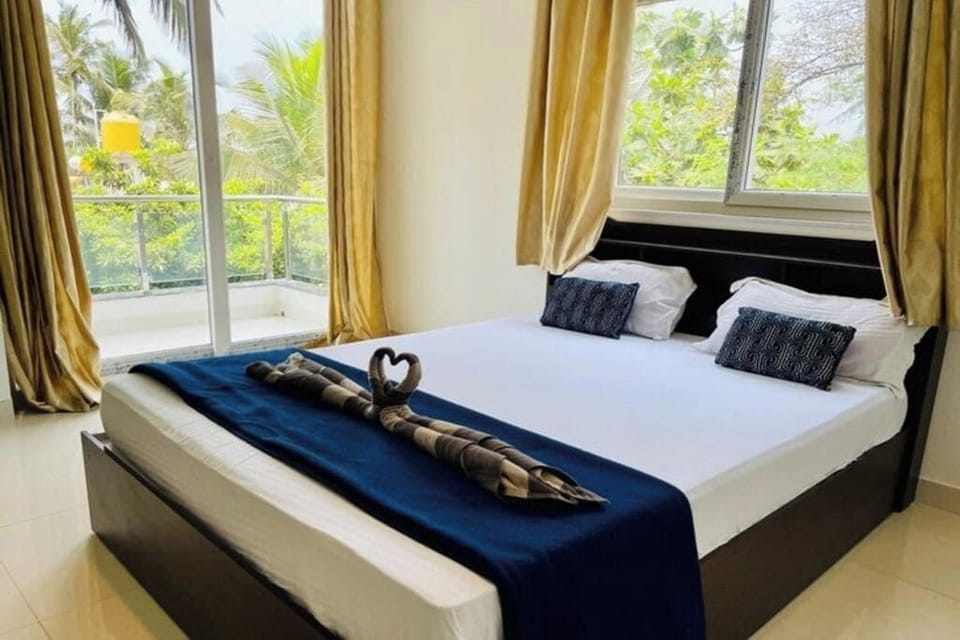 Hypo-allergenic bedding, desk, soundproofing, free WiFi