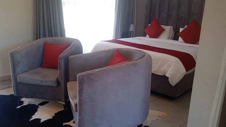 Standard Double Room, Balcony, Garden View | Iron/ironing board (on request), WiFi (free)